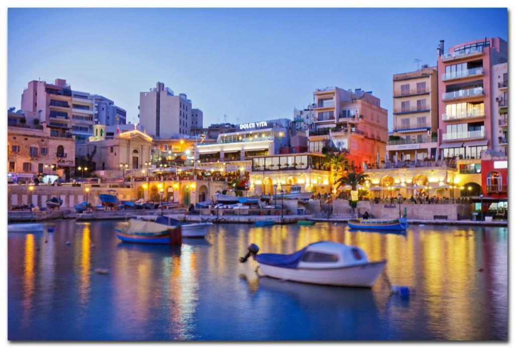 Modern 1Br Maisonette Steps From The Promenade Sliema Bagian luar foto