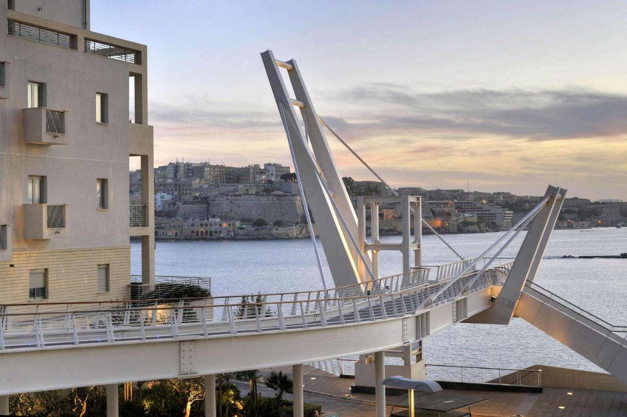 Modern 1Br Maisonette Steps From The Promenade Sliema Bagian luar foto