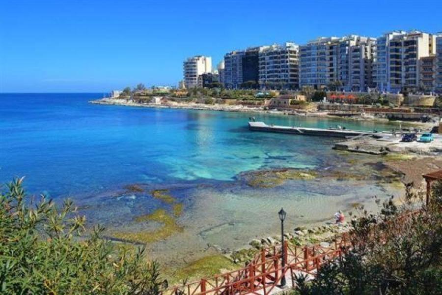 Modern 1Br Maisonette Steps From The Promenade Sliema Bagian luar foto